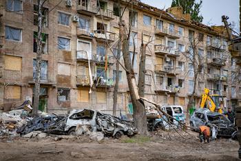 Des bâtiments détruits à Kiev, en Ukraine, révèlent l'ampleur des dégâts causés par les bombes russes.
