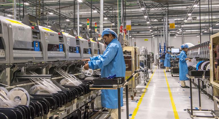 Las grandes compañías y la IA plantean un desafío «claro y presente» a los derechos humanos | Noticias ONU – UN News