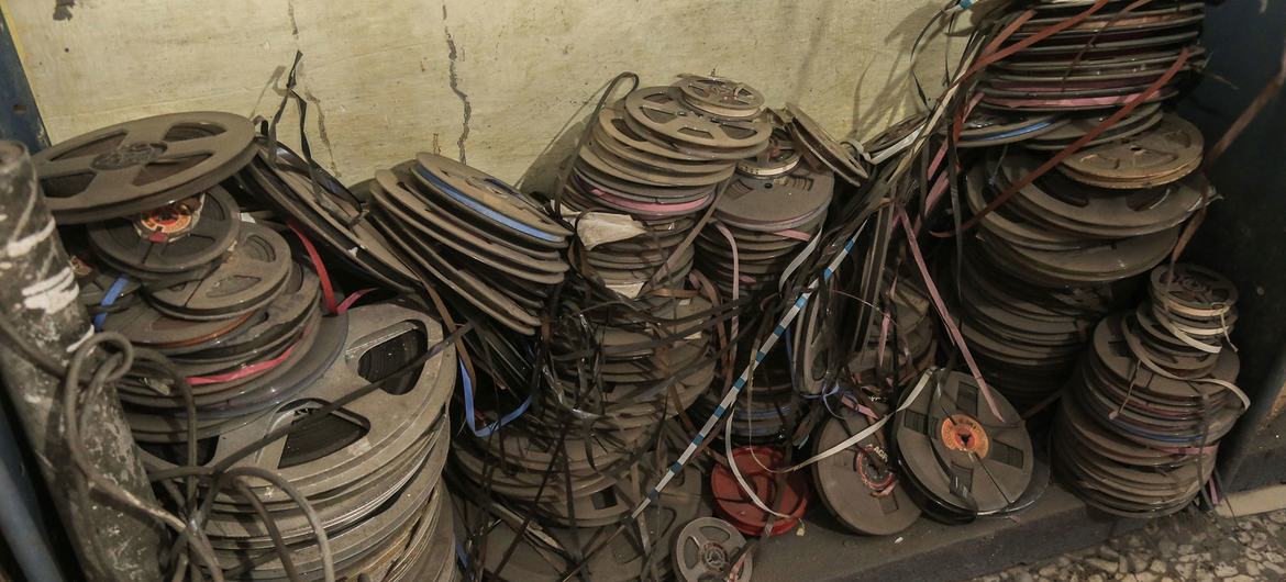 Much of Radio Mogadishu's analogue archive is in a poor state.