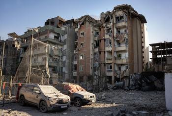 اسرائیلی حملے کے بعد بیروت میں تباہی کا ایک منظر۔