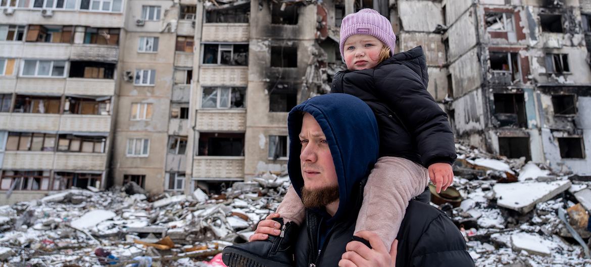 La guerra en Ucrania ha trastornado las vidas de los niños y sus familias durante casi un año.