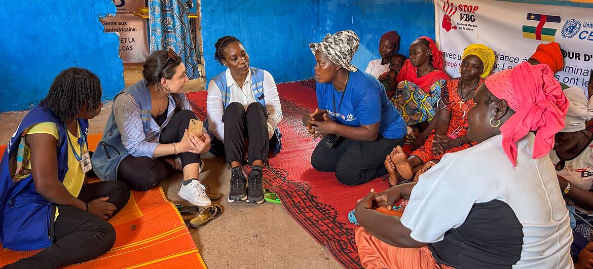 UN OCHA's Edem Wosornu meets with displaced women in Zemio, Central African Republic.