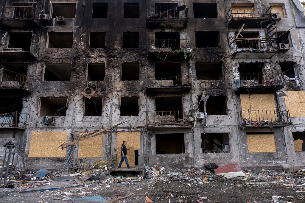 Attacks continue in Ukraine.