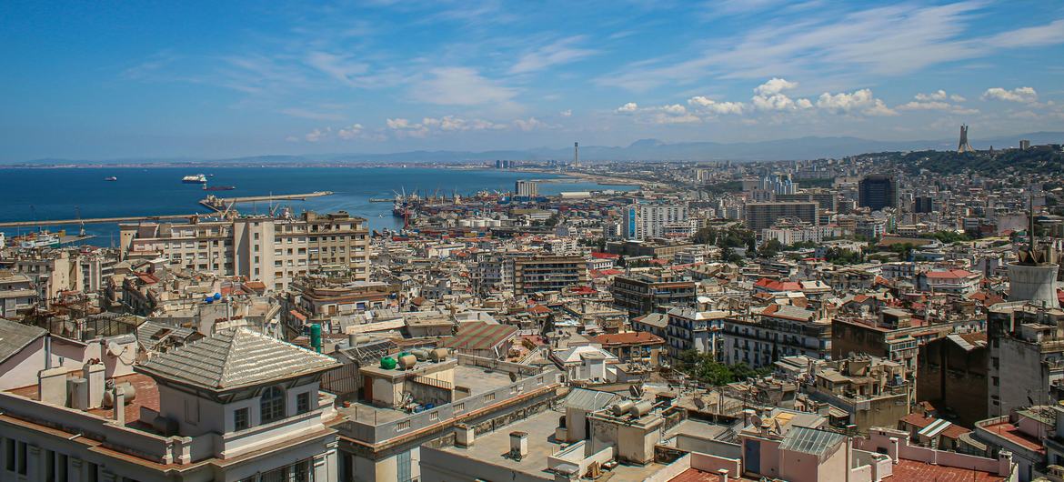 الجزائر کے دارالحکومت کا ایک فضائی منظر۔