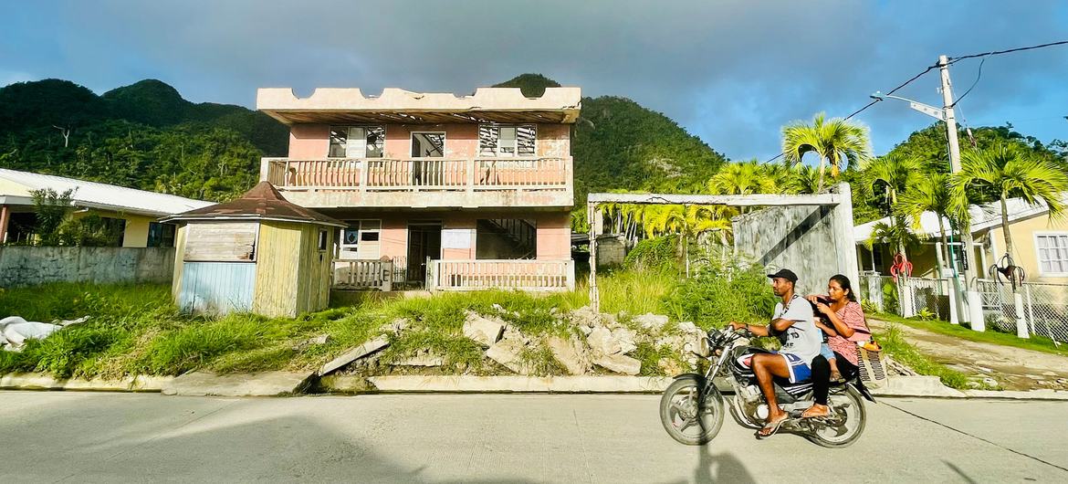 98 per cent of the infrastructure of the island of Providencia was damaged after hurricane Iota, including impacts on infrastructure, loss of property, belongings and road blockages.