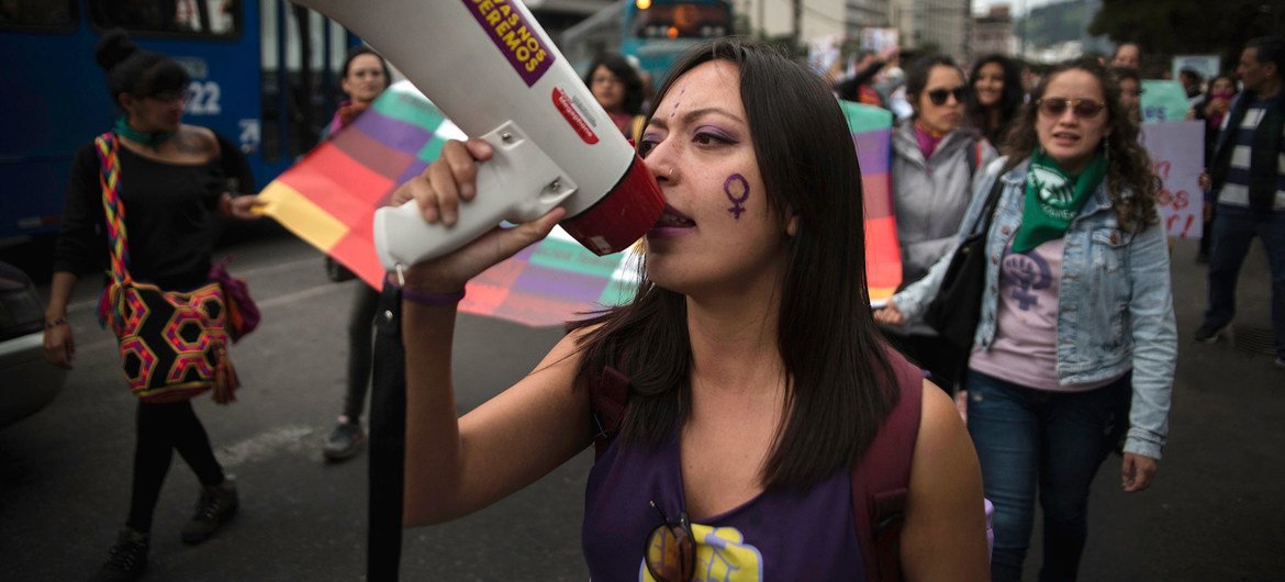 Manifestación contra la violencia de género en Ecuador.