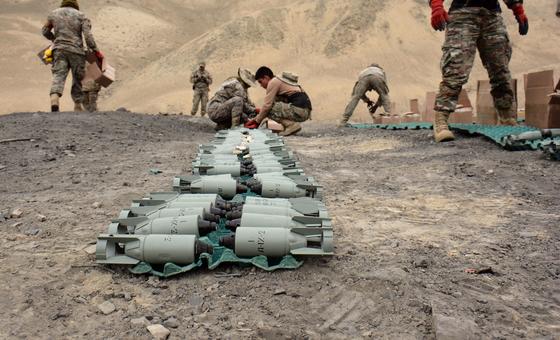 New use of cluster bombs threatens global ban, report warns