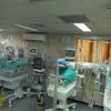 Las incubadoras no funcionan en el hospital Al-Shifa en Gaza por falta de electricidad.