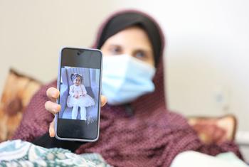 غزہ میں جاری جنگ کے دوران ایک بم دھماکے کی وجہ سے 26 سالہ حاملہ خاتون سُندس کا فوری آپریش کرنا پڑا اور انہون نے اپنی نومولود بیٹی کا نام حبیبہ رکھا ہے جو ان کی بڑی بیٹی کا نام تھا جو بمباری میں ہلاک ہو چکی ہے۔