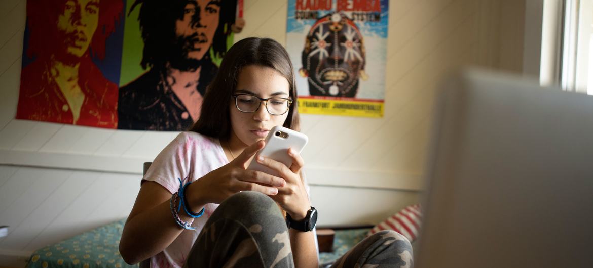 UN calls for urgent action to protect children from online information risks