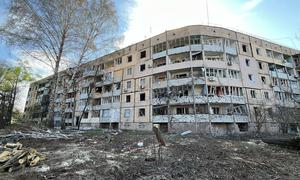 A residential building in the city of Kryvyi Rih in southern Ukraine shows the signs of missile attacks. (file)