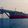 Нефтяной танкер Safer пришвартован у западного побережья Йемена в Красном море