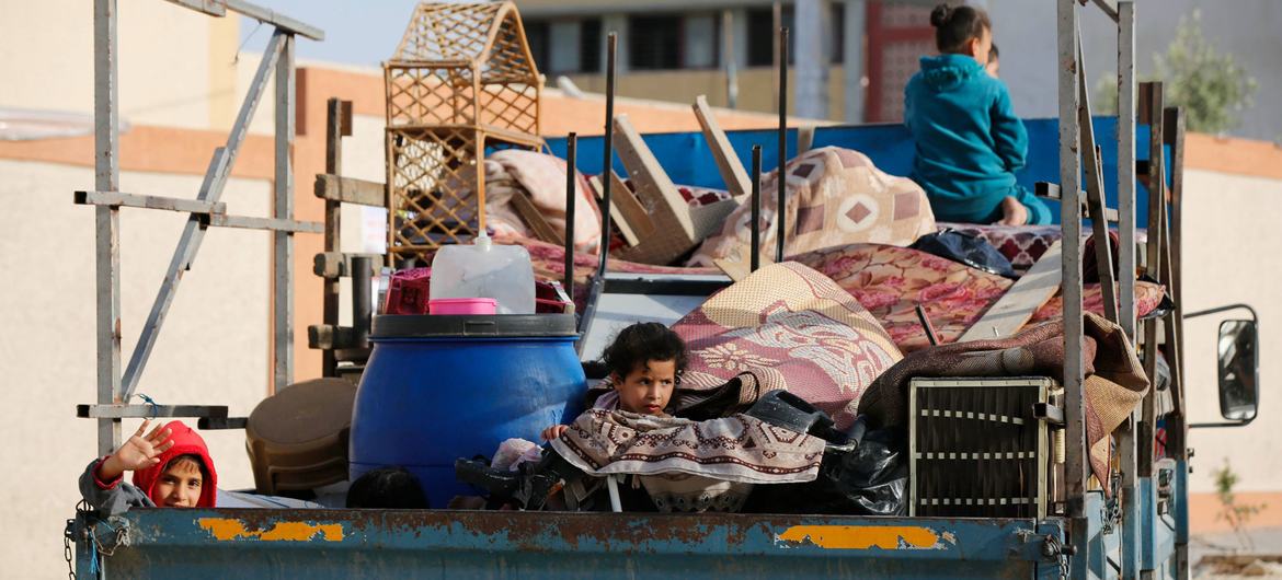 El asalto israelí a Rafah ha obligado a cientos de miles de palestinos a desplazarse nuevamente tratando de salvar su vida.