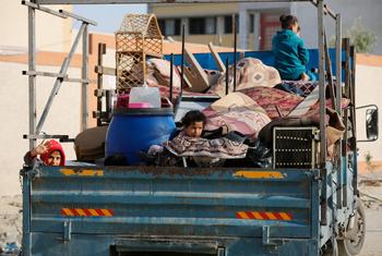 Alors que les raids des forces israéliennes s'intensifient à Rafah, les déplacements forcés se poursuivent.