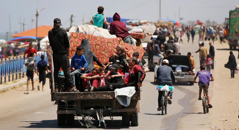 De nombreux Gazaouis qui ont fui vers Rafah sont à nouveau en mouvement.