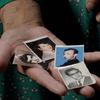 Kada Hotić perdió a su hijo, a su marido y a sus dos hermanos, en la foto, en el genocidio de Srebrenica.