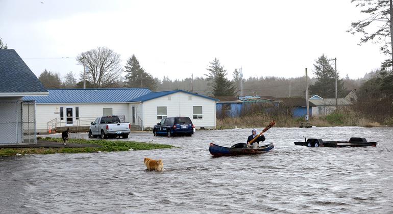Des conditions météorologiques extrêmes ont provoqué des inondations à Taholah, dans l'État de Washington.