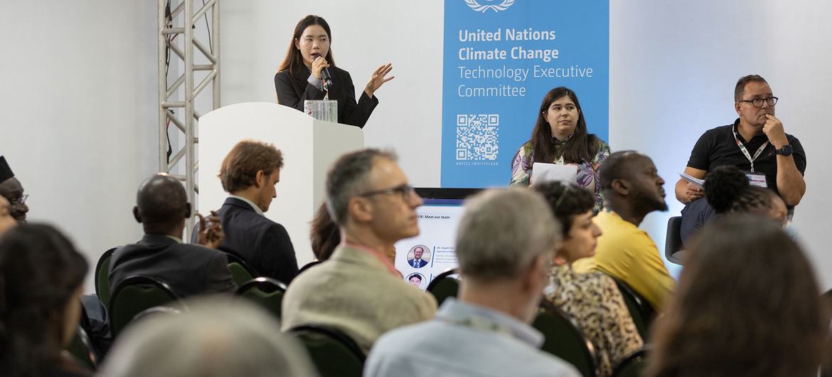 Alisa Luangrath durante a cerimônia de entrega do prêmio IA para Ação Climática 2025