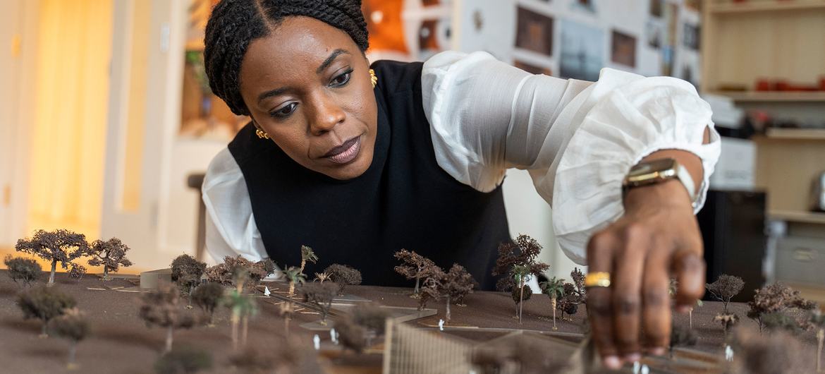 Champions of the Earth Award winner Mariam Issoufou is a Nigerien architect whose work redefines the relationship between contemporary design and cultural heritage. Champions of the Earth Award winner Mariam Issoufou is a Nigerien architect whose work redefines the relationship between contemporary design and cultural heritage.