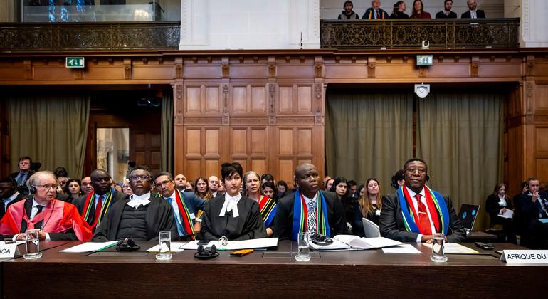 Юристы, представляющие Южную Африку в ходе дела в Международном суде.