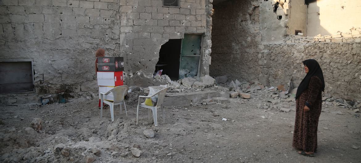 Secuelas de un bombardeo en Alepo, Siria (octubre de 2023).