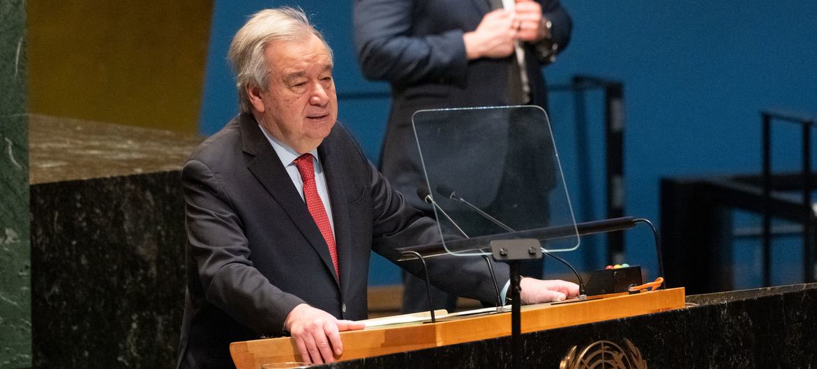 联合国秘书长安东尼奥·古特雷斯在会议上发表讲话。