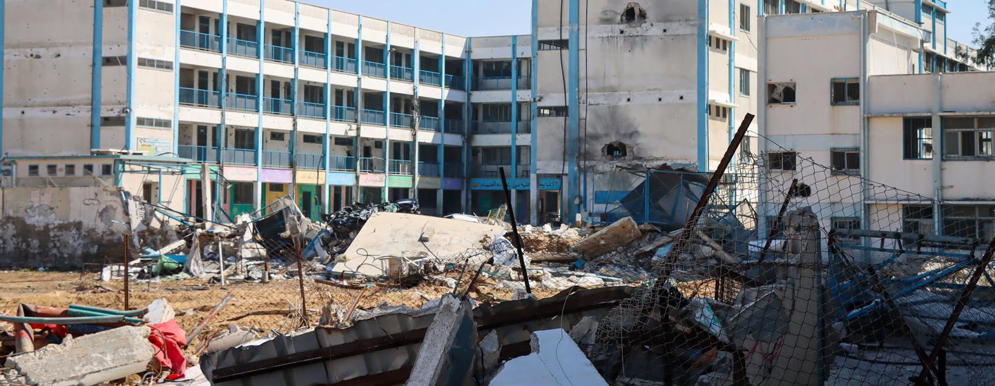 Une école à Khan Younis, à Gaza, en ruines après avoir été attaquée.