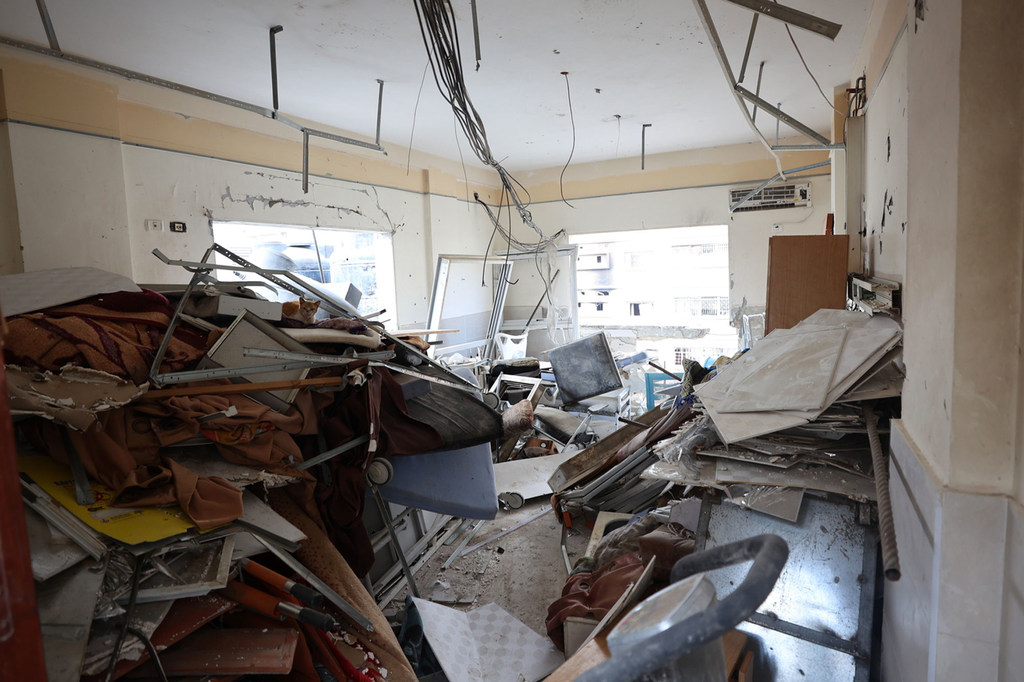 L'hôpital Al-Amal, dans le sud de Gaza, est en ruines.