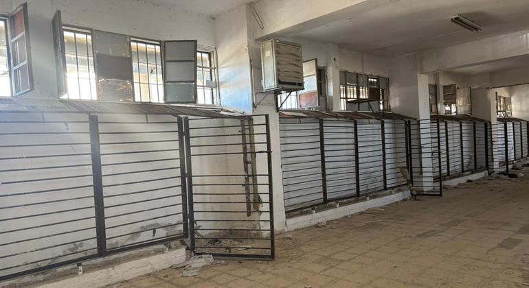 En la infame prisión de Sednaya, en Damasco, se ven jaulas en las que, al parecer, se retenía a los prisioneros. En la infame prisión de Sednaya, en Damasco, se ven jaulas en las que, al parecer, se retenía a los prisioneros.
