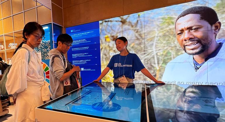 Integrante da equipe dos Voluntários das Nações Unidas explica o papel da organização 