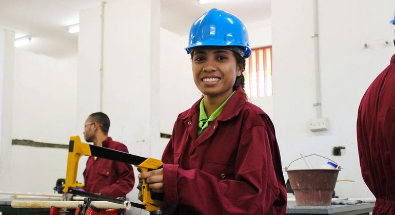 Mulher timorense contribui para economia Mulher timorense contribui para economia
