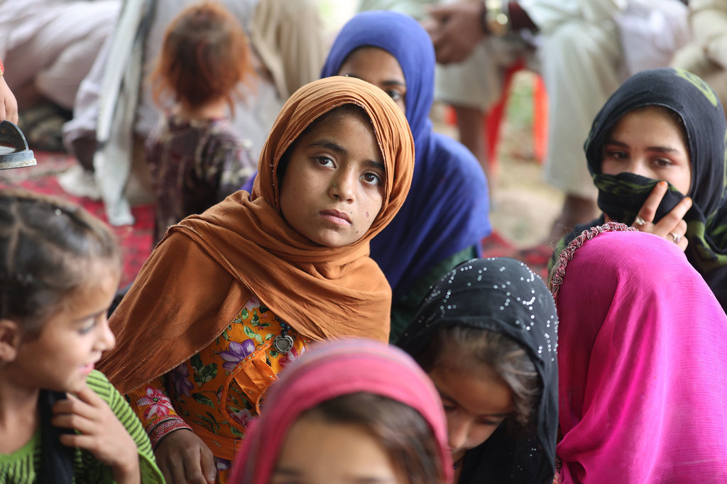 Las jóvenes de Afganistán viven en un país que se enfrenta a múltiples crisis, entre ellas la pobreza, el cambio climático y las secuelas del conflicto.