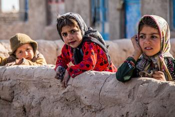 Watoto katika kijiji cha Shade Bara jimboni Herat nchini Afghanistan 