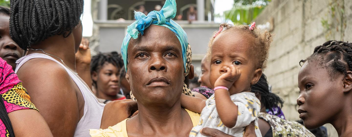 中秋节或中邱街可爱的兔子欣赏月亮的插图满月带来团圆庆祝节日8月15日中秋快乐图库矢量图©animicsgo 210317108, image size:1440x560