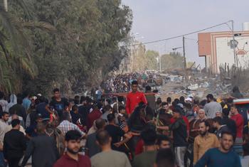 Продолжается вынужденное перемещение населения Газы.