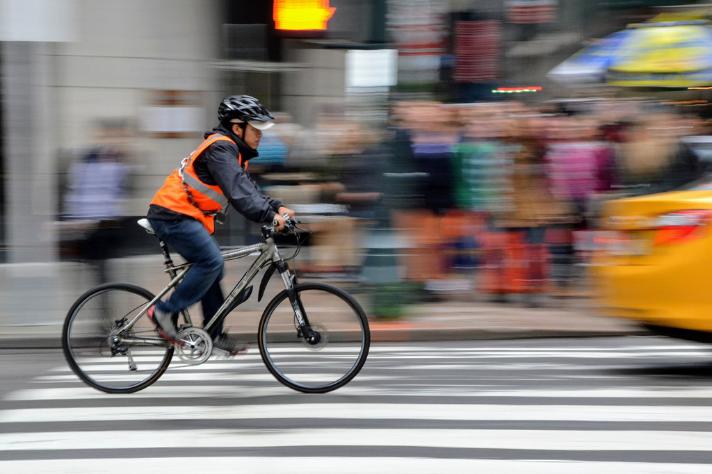 Les piétons, les cyclistes et les autres usagers de la route sont confrontés à un « risque aigu et croissant de décès ».