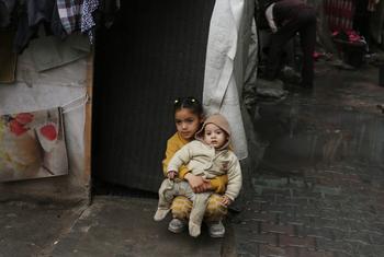 Children in a Gaza shelter