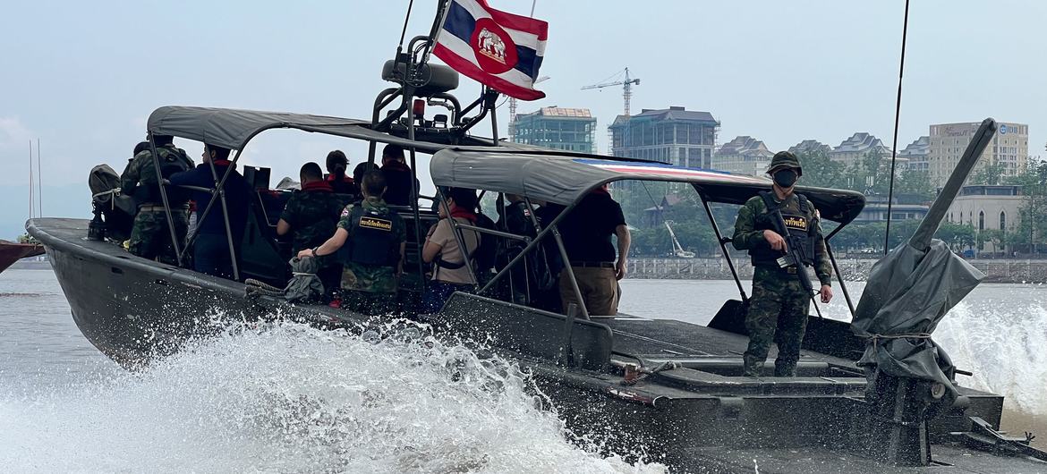 تقوم وحدة نهر ميكونغ النهرية التابعة للبحرية التايلاندية بتنفيذ دوريات على الحدود بين تايلاند وميانمار ولاوس.