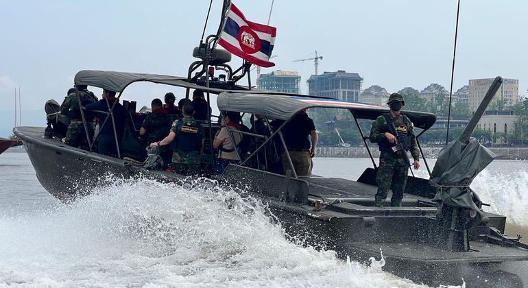 A Unidade Fluvial do Mekong da Marinha Tailandesa patrulha a fronteira entre Tailândia e Mianmar e Laos.