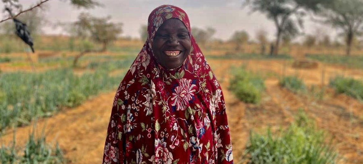 Un projet de jardinage communautaire soutenu par le PAM à Satara, au Niger, inclut des participants comme Foureyratou Saidou, qui voient leurs revenus augmenter, ainsi que leurs espoirs pour l'avenir.