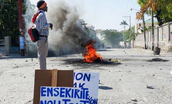 Série de crises é agravada pelo aumento da violência de gangues e bandidos no Haiti (arquivo)