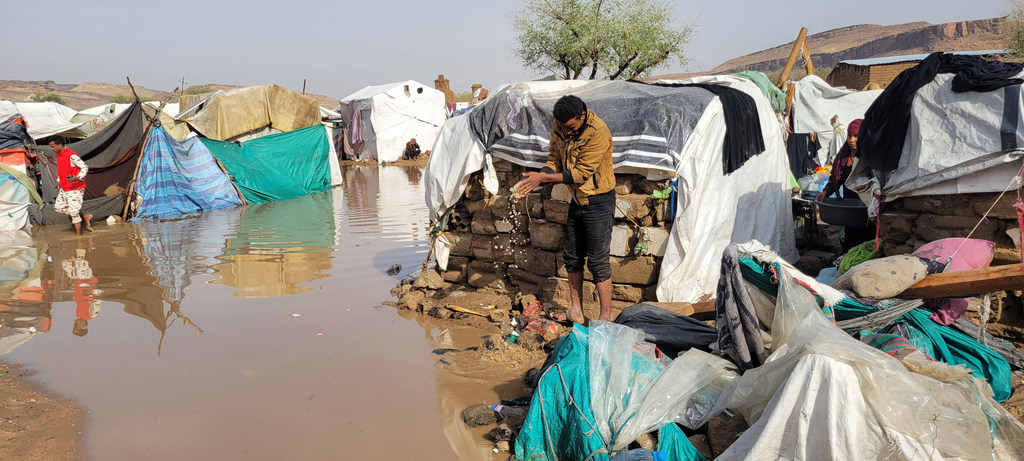 أرشيف (2024): الأمطار الغزيرة تتسبب في تدمير مواقع للنازحين داخليا في اليمن.