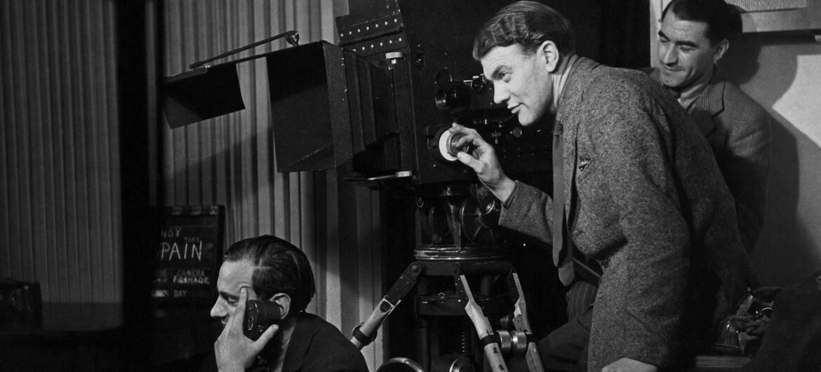 Crown Film Unit filmando a primeira sessão da Assembleia Geral das Nações Unidas em Central Hall, Londres, Reino Unido, em 1946.