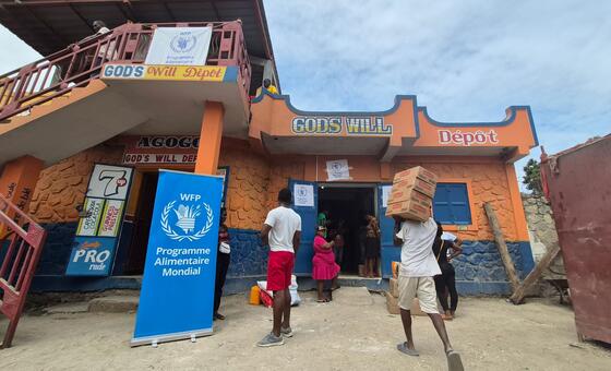 En el sur de Haití, azotado por la tormenta, los cupones de alimentos restablecen las opciones y la dignidad de las familias