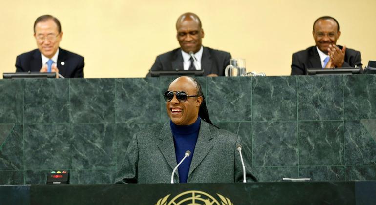 Legendary musician and UN Messenger of Peace Stevie Wonder addressing the General Assembly's High-Level Meeting on Disability and Development in 2013. (File)