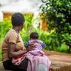 Une survivante de viol âgée de 17 ans et son bébé, dans l'est de la République démocratique du Congo.