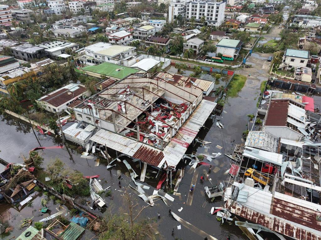 Последствия циклона «Гезани» в городе Туамасина, Мадагаскар.