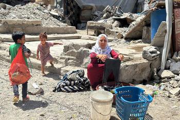 在加沙地带，水和食物都十分紧缺。