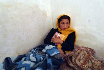 An Afghan girl was injured when a school in Kabul’s district 13 came under attack. For Mary Robinson, “women’s rights are not Western rights”
