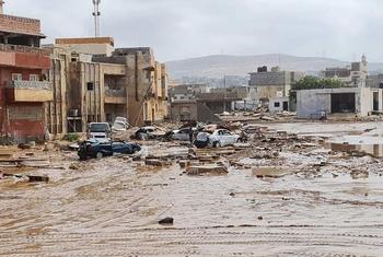 آثار الدمار التي خلفتها العاصفة دانيال في ليبيا.